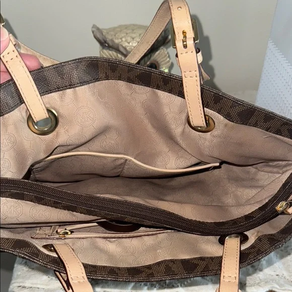 Michael Kors Brown Tote with Signature Monogram - Picture 4 of 15